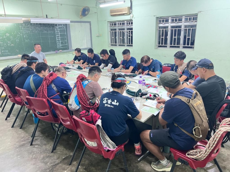 童军特别事故应变队成员接受专业训练,盼日后支援正规部队。 香港童军总会提供 童军特别事故应变队成员接受专业训练,盼日后支援正规部队。 香港童军总会提供