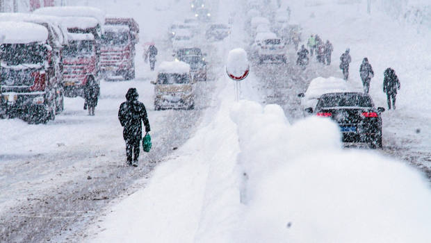明起大范围降温,入冬以来最强寒流或影响春运。 明起大范围降温,入冬以来最强寒流或影响春运。