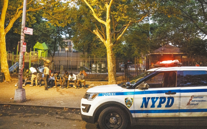 驱逐移民。 驱逐移民。