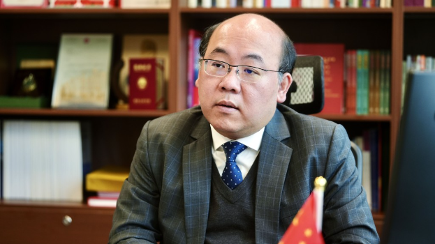 教育事务委员会于上周二选出新主席,由委员会去年的副主席周文港出任主席一职。 教育事务委员会于上周二选出新主席,由委员会去年的副主席周文港出任主席一职。