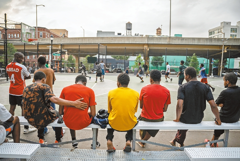 无证移民。 无证移民。