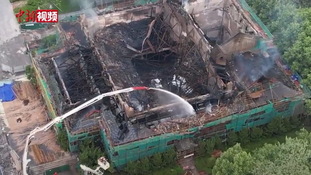 90年历史的河南大学建筑被烧毁。 90年历史的河南大学建筑被烧毁。