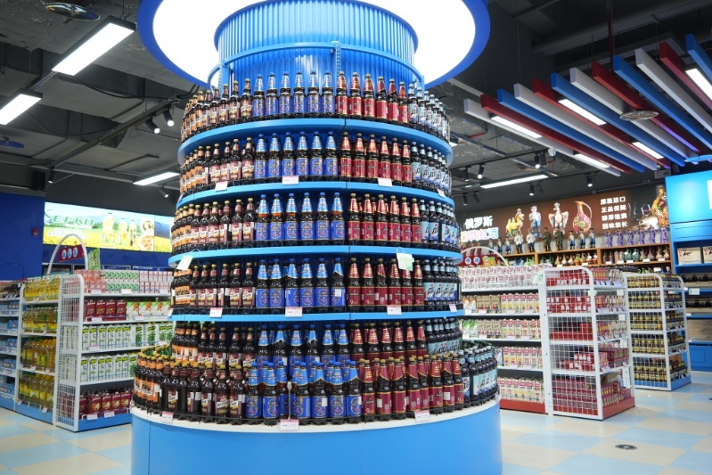 店内占地近万呎。 店内占地近万呎。