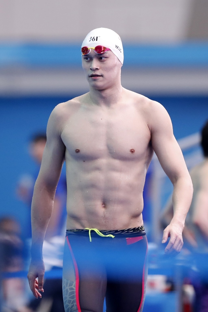 孙杨曾是中国第一男子游泳运动员。 孙杨曾是中国第一男子游泳运动员。