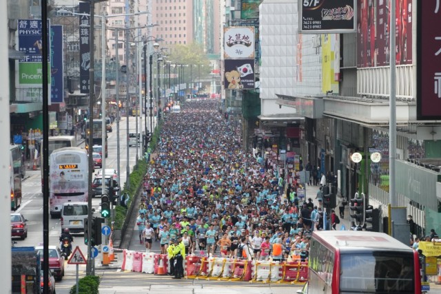 回顾渣打马拉松2024比赛日! 回顾渣打马拉松2024比赛日!