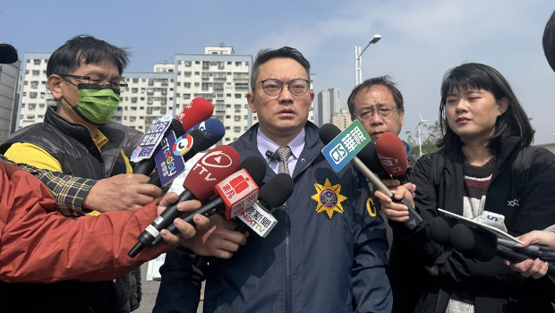 高雄市刑大大队长。 高雄市刑大大队长。