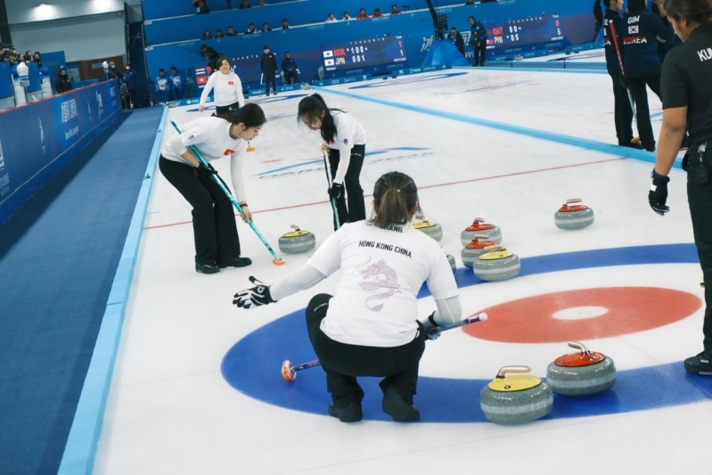 李家超為香港運動員打氣。李家超FB 李家超為香港運動員打氣。李家超FB