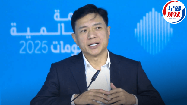 百度李彦宏料AI大模型开源加速技术成熟 百度李彦宏料AI大模型开源加速技术成熟