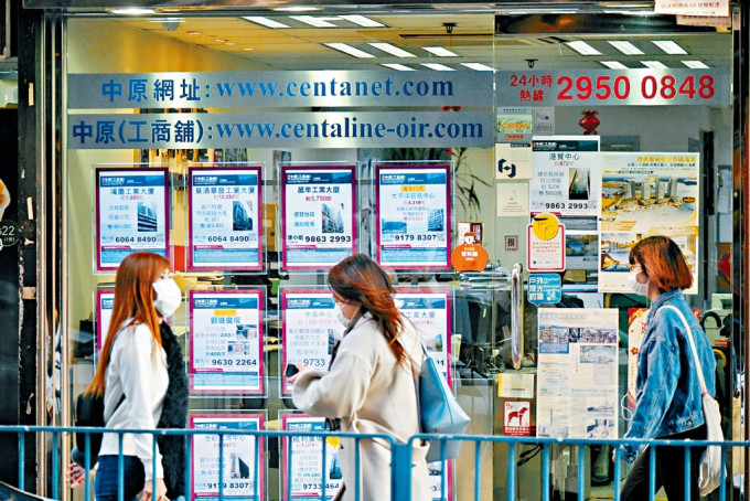 踏入蛇年,地产界展望无人店及教育产业成为市道新趋势。 踏入蛇年,地产界展望无人店及教育产业成为市道新趋势。