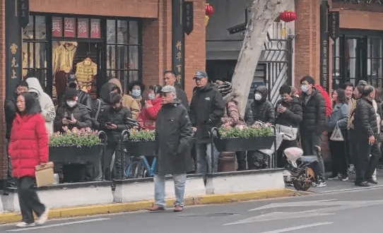 上海老字号汤圆店现长龙 上海老字号汤圆店现长龙