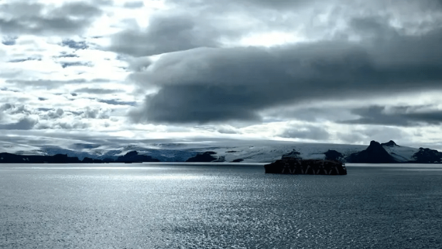 邮轮因天气滞留南极 邮轮因天气滞留南极