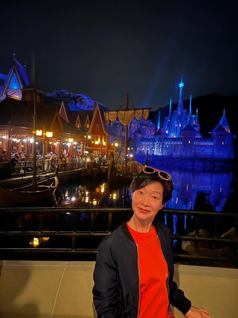 谭玉瑛现时半工作半娱乐。 谭玉瑛现时半工作半娱乐。