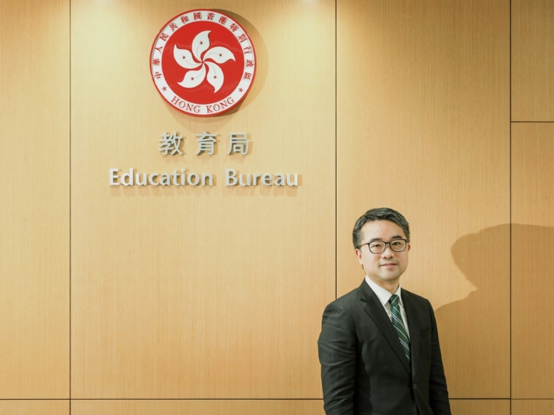 《施政报告》提出成立数字教育策略发展督导委员会,委员会于上月举行首次会议。 《施政报告》提出成立数字教育策略发展督导委员会,委员会于上月举行首次会议。