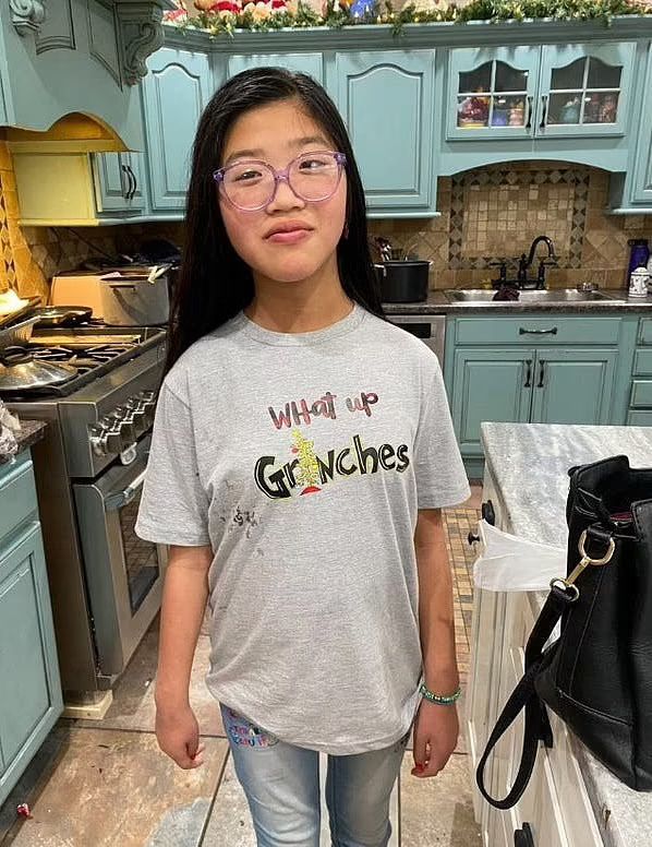 迪尔(Adaline Deal)来自中国,4岁时被收养。Facebook 迪尔(Adaline Deal)来自中国,4岁时被收养。Facebook