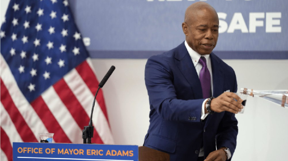 纽约市市长亚当斯。美联社 纽约市市长亚当斯。美联社