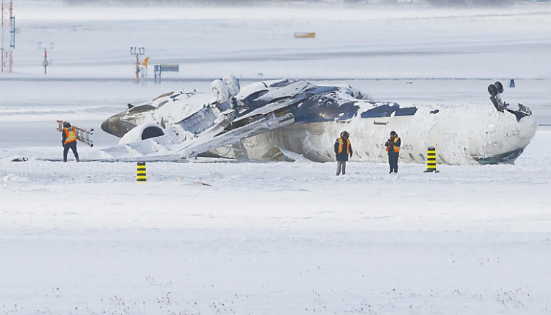 达美客机。 达美客机。