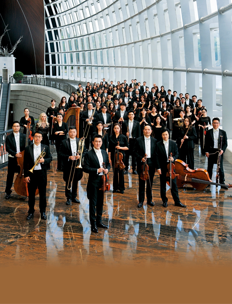 作为今届香港艺术节的闭幕节目主角,中国国家大剧院管弦乐团将为观众带来一场融合中西乐韵精髓的音乐飨宴。 作为今届香港艺术节的闭幕节目主角,中国国家大剧院管弦乐团将为观众带来一场融合中西乐韵精髓的音乐飨宴。