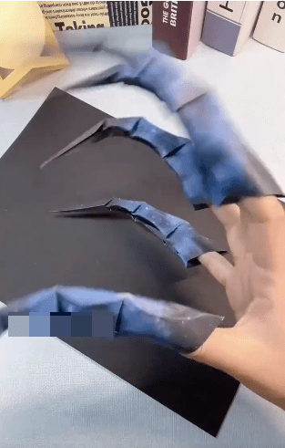 内地学界兴起纸制“裂空爪”。 内地学界兴起纸制“裂空爪”。