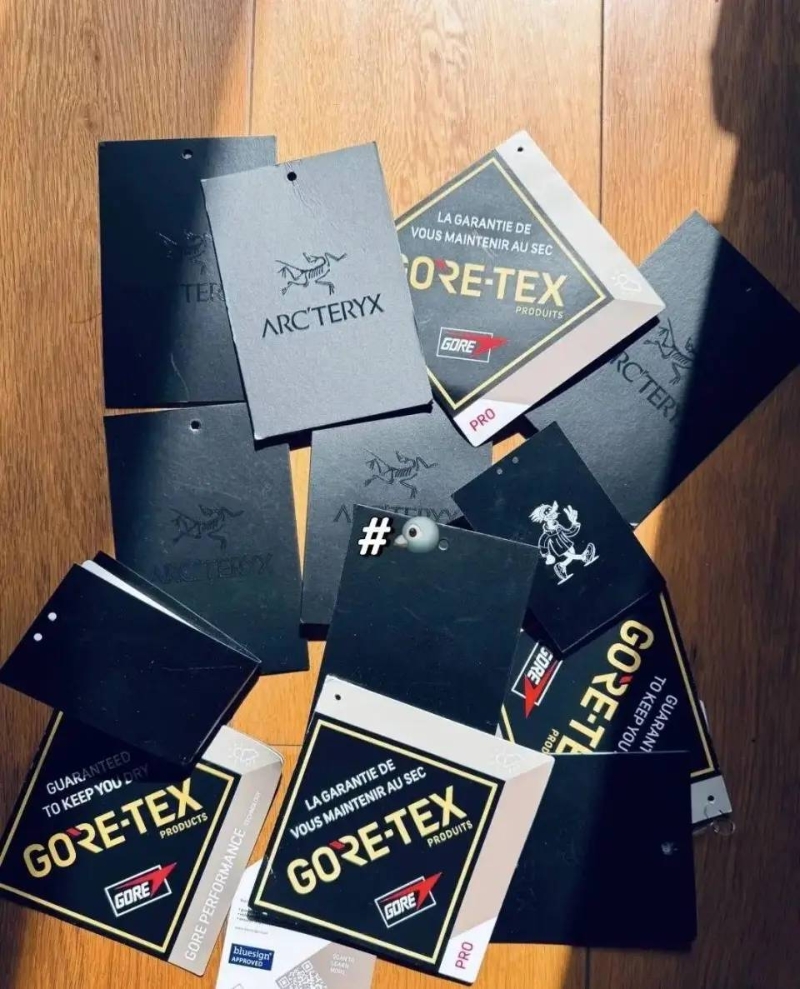 始祖鸟吊牌 始祖鸟吊牌