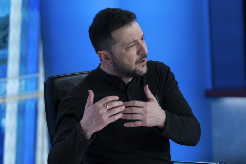 泽连斯基及其率领的乌方代表团传出被逐离白宫。美联社 泽连斯基及其率领的乌方代表团传出被逐离白宫。美联社