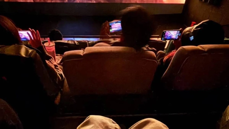 常有电影观众违规盗摄。 小红书 常有电影观众违规盗摄。 小红书