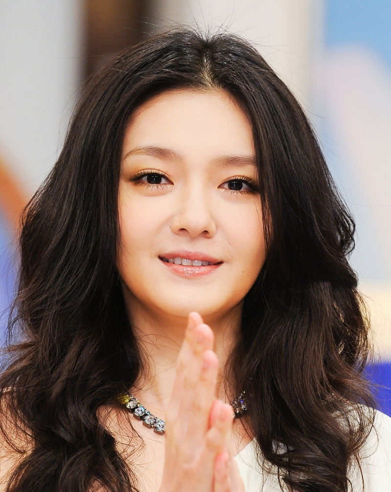 大S在日本因流感并发肺炎病世,享年48岁。 大S在日本因流感并发肺炎病世,享年48岁。