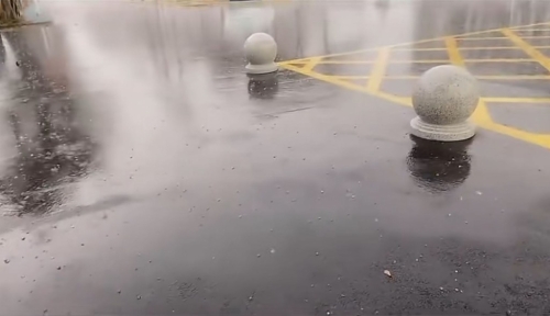 强对流天气影响下,清远周一早上落雹。 强对流天气影响下,清远周一早上落雹。