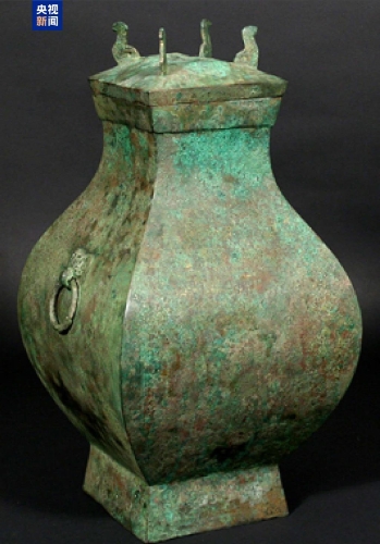 41件流失文物艺术品从美国回归中国,文物年代跨度从新石器时代至清代。(央视新闻) 41件流失文物艺术品从美国回归中国,文物年代跨度从新石器时代至清代。(央视新闻)