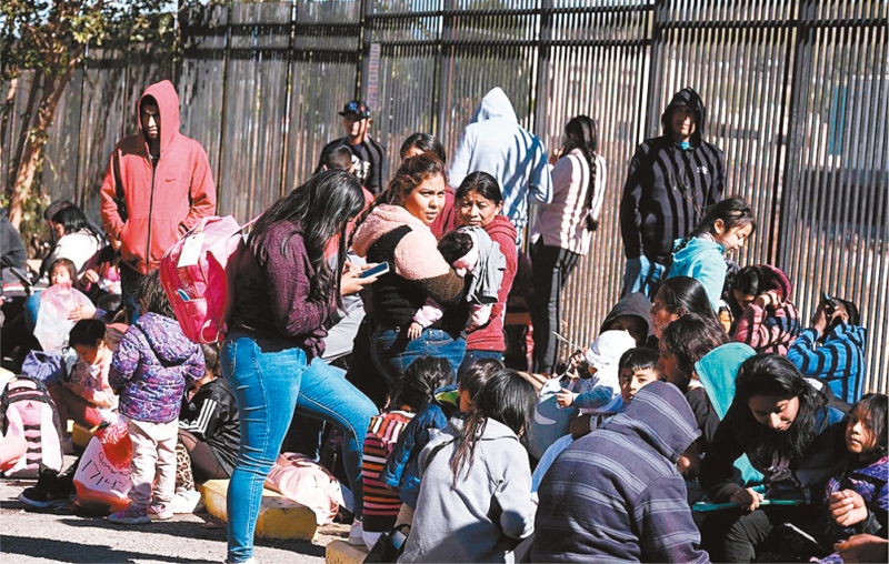 无证移民。 无证移民。