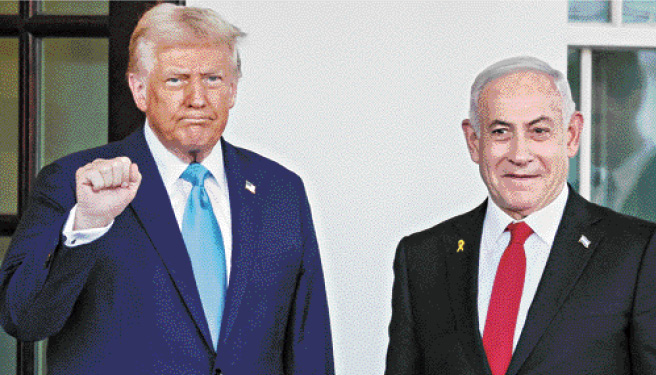 特朗普2月4日在白宫入口处迎接到访的以色列总理内塔尼亚胡。路透社资料图片 特朗普2月4日在白宫入口处迎接到访的以色列总理内塔尼亚胡。路透社资料图片