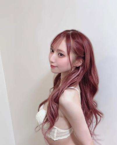 AV女优斋藤亚美里暴瘦。 AV女优斋藤亚美里暴瘦。