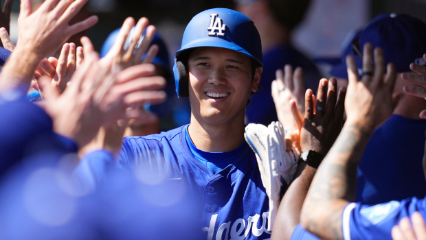 大谷翔平搭道奇队包机回日本,预计下午抵羽田机场。 大谷翔平搭道奇队包机回日本,预计下午抵羽田机场。