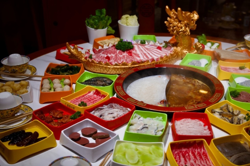 汤底方面共有5款 汤底方面共有5款