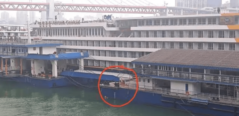 范女士坠江的地点。 封面新闻 范女士坠江的地点。 封面新闻