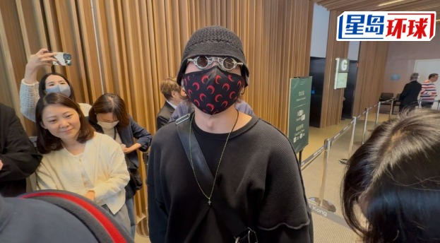 ERROR成员何启华(阿Dee)称:“住上弦好过下弦”。 ERROR成员何启华(阿Dee)称:“住上弦好过下弦”。