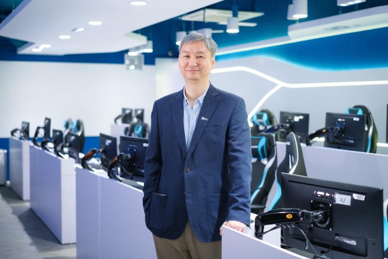 港专协理副校长林森教授表示,球赛变数太多,AI难以准确推算单场赛事结果。 港专协理副校长林森教授表示,球赛变数太多,AI难以准确推算单场赛事结果。