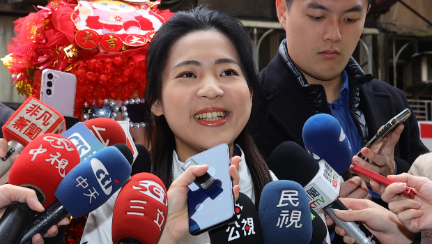 国民党“立委”徐巧芯也是朝野大罢免攻防焦点之一。 国民党“立委”徐巧芯也是朝野大罢免攻防焦点之一。