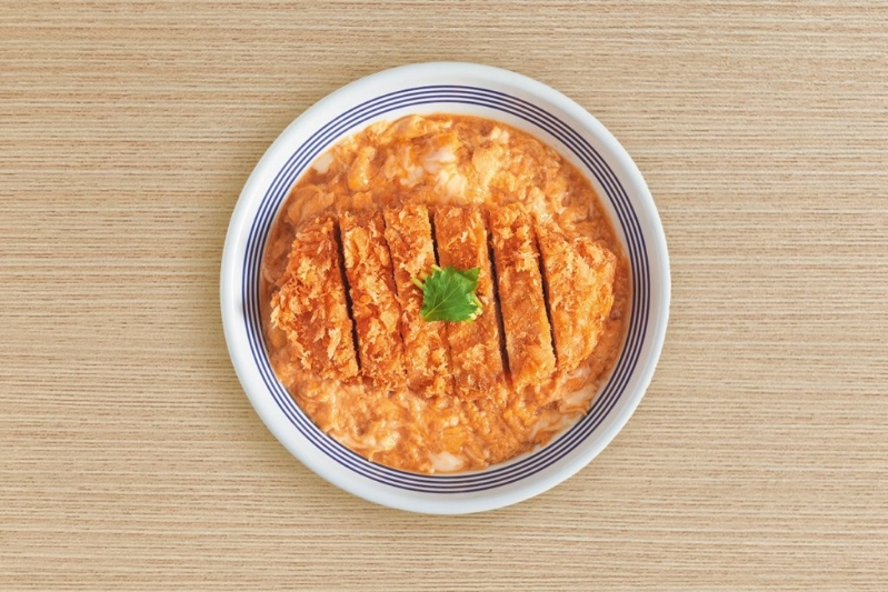 滑蛋吉列猪扒丼 $98 滑蛋吉列猪扒丼 $98