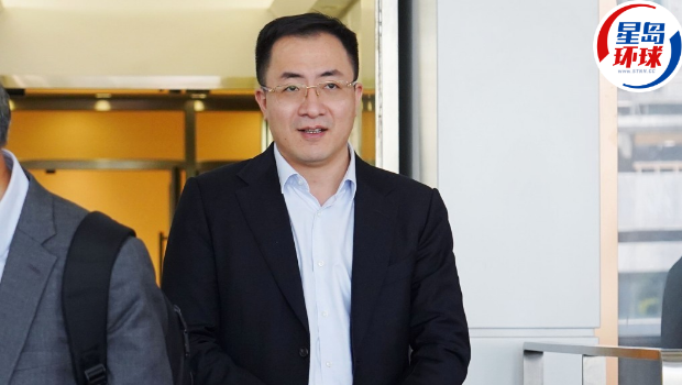 恒大集团前常务副总经理陈奋到庭旁听。 恒大集团前常务副总经理陈奋到庭旁听。