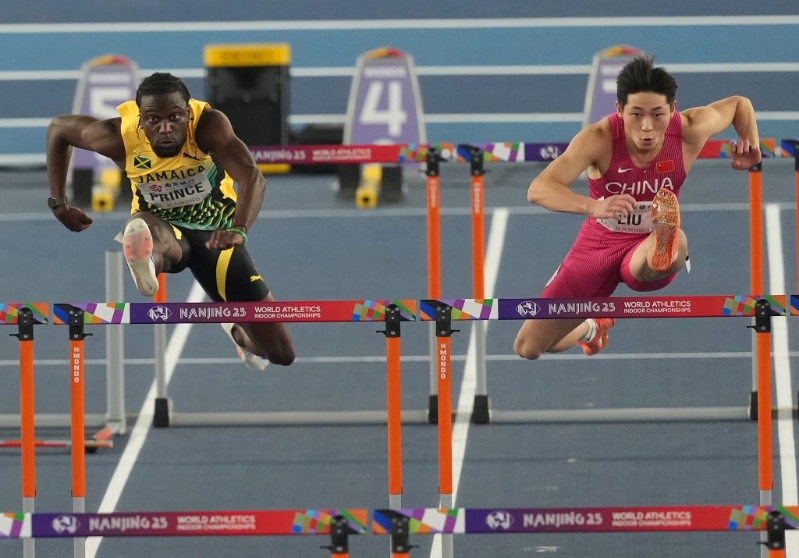 比赛中的刘俊茜。新华社 比赛中的刘俊茜。新华社