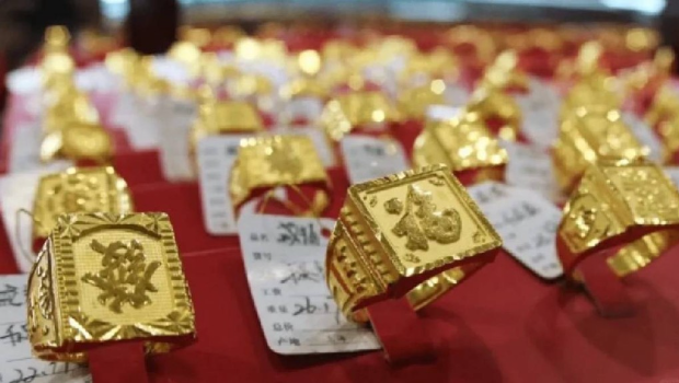 内地兴起用信用卡的免息期买金获利。小红书@小九 内地兴起用信用卡的免息期买金获利。小红书@小九