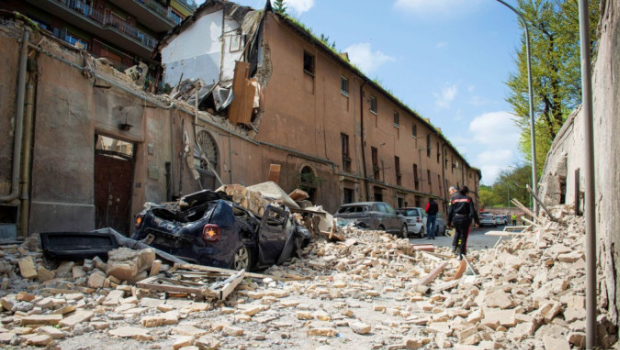 罗马民宿炸弹式爆炸坍塌 罗马民宿炸弹式爆炸坍塌