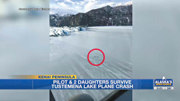 小型机失事坠入冰湖中,当局经过12小时搜救后,成功寻获所有人。 小型机失事坠入冰湖中,当局经过12小时搜救后,成功寻获所有人。