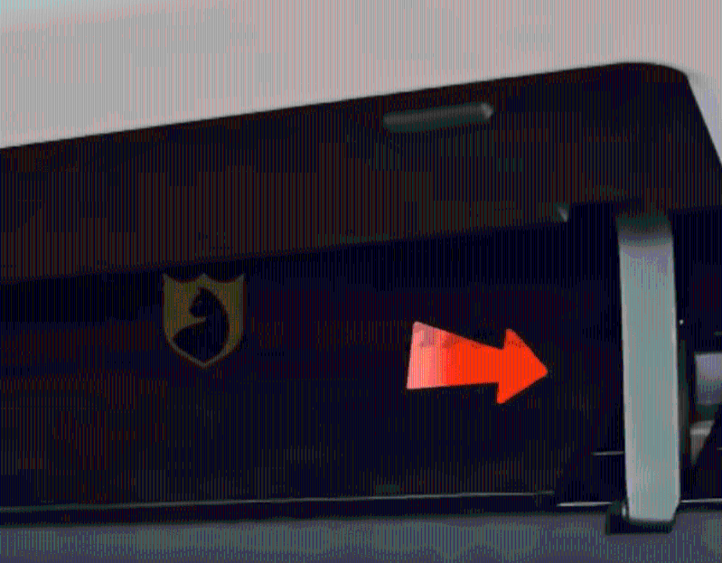 陈先生儿子被屏幕折叠支架夹断手指。 九派新闻 陈先生儿子被屏幕折叠支架夹断手指。 九派新闻