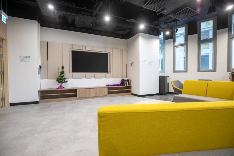 宿舍楼层设多用途活动室。 宿舍楼层设多用途活动室。