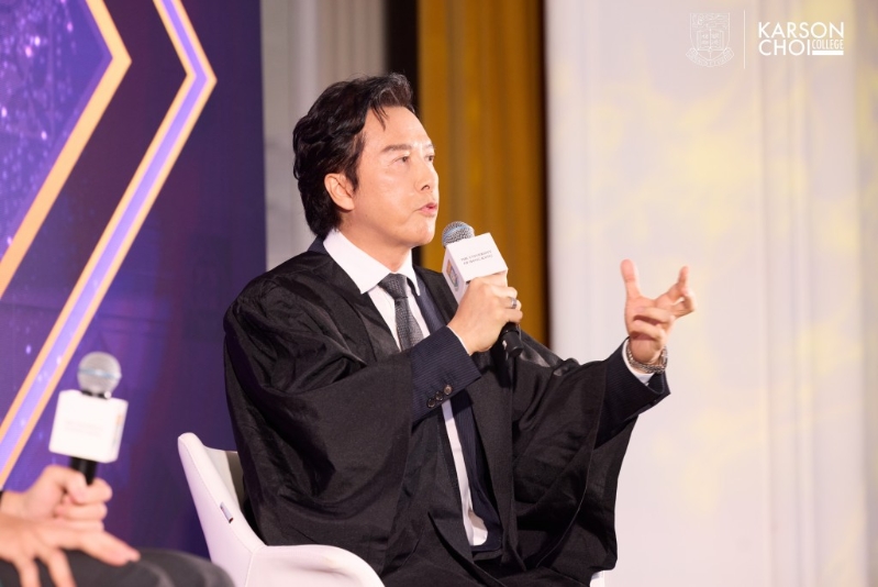 国际影星甄子丹出席首届高桌晚宴,与学子深度对话。 国际影星甄子丹出席首届高桌晚宴,与学子深度对话。