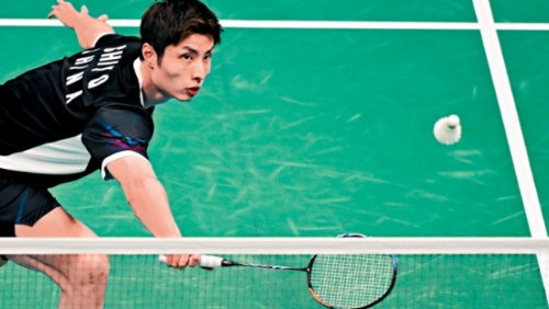 羽毛球是国民很高的运动。 羽毛球是国民很高的运动。