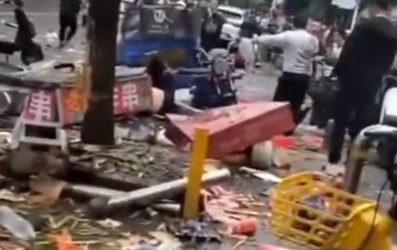 事故现场一片凌乱。 《新京报》 事故现场一片凌乱。 《新京报》