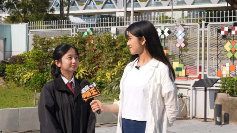 中学生张森蕙分享曾有同学收到网友要求「一齐睇AV」。 中学生张森蕙分享曾有同学收到网友要求「一齐睇AV」。