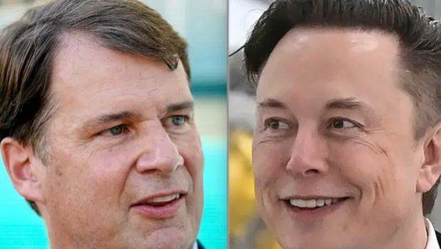 福特汽车公司总裁兼首席执行官吉姆·法利(左)与马斯克 福特汽车公司总裁兼首席执行官吉姆·法利(左)与马斯克